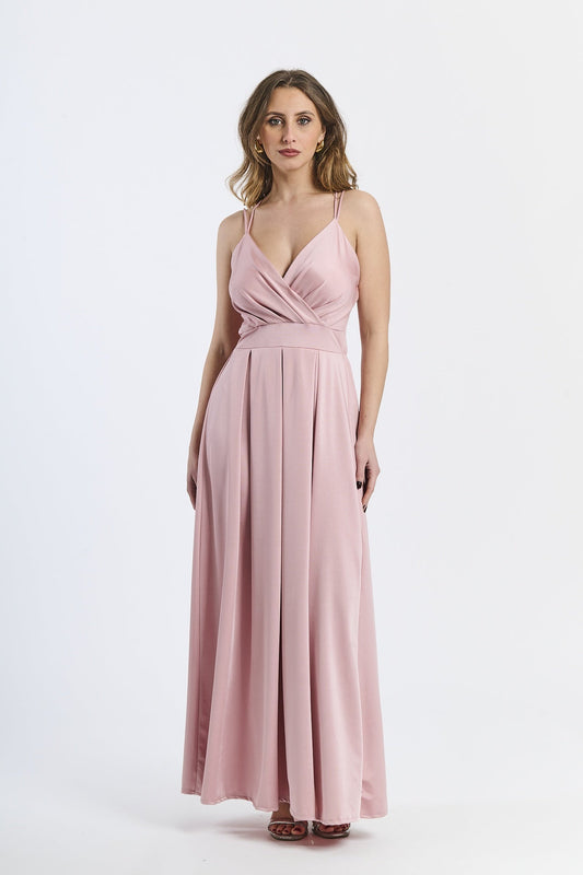 What should you wear if you have a curvy figure?