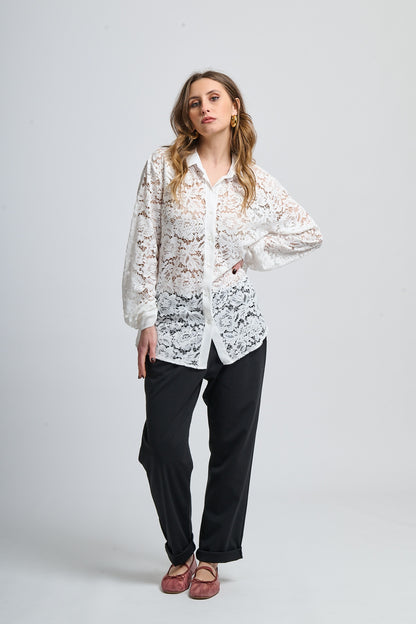 Retro pointy collar hollow shir