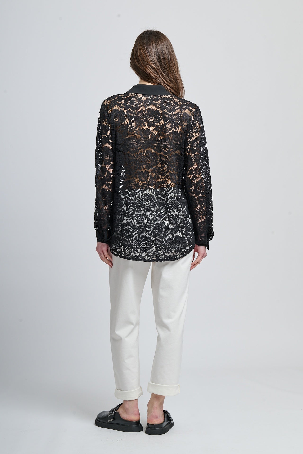 Retro pointy collar hollow shir