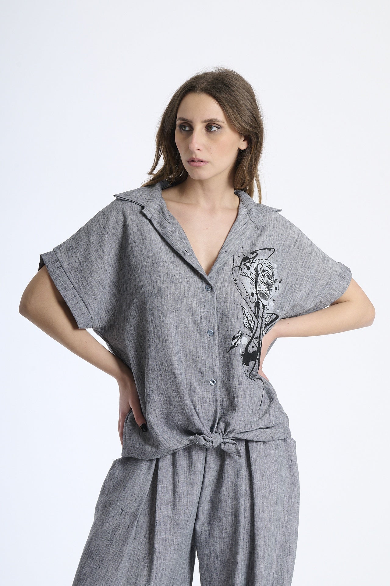Flower knotted linen shirt
