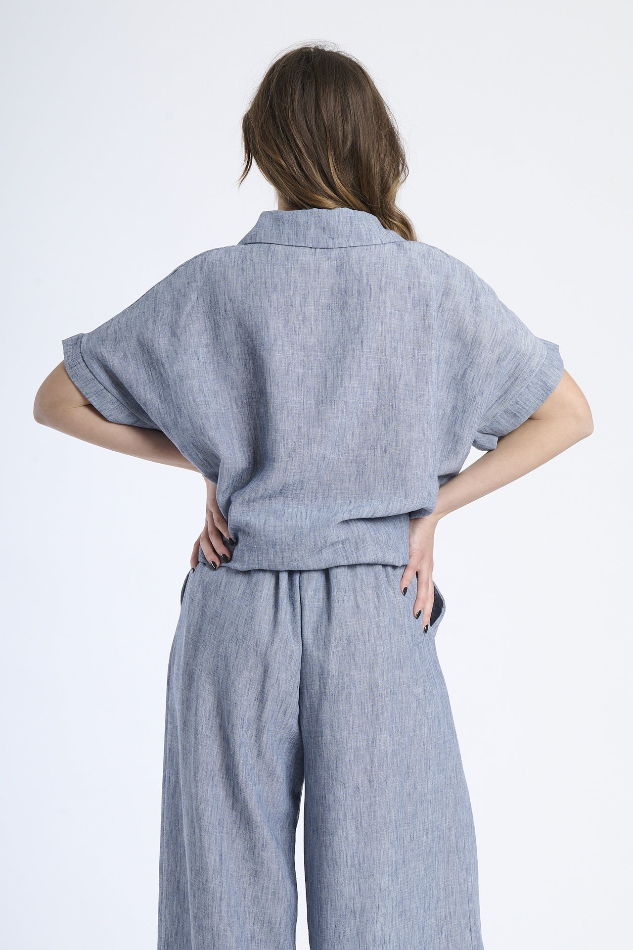 Flower knotted linen shirt