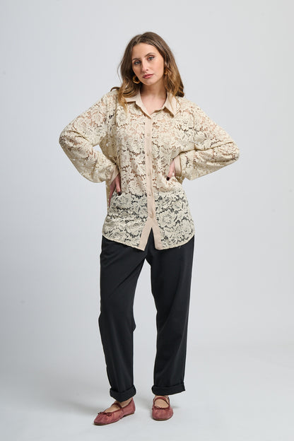 Retro pointy collar hollow shir