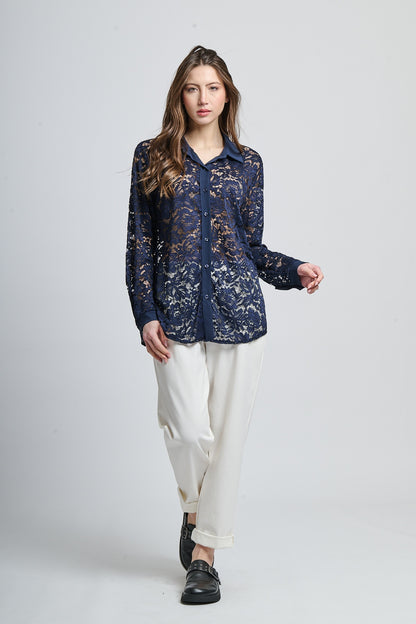 Retro pointy collar hollow shir