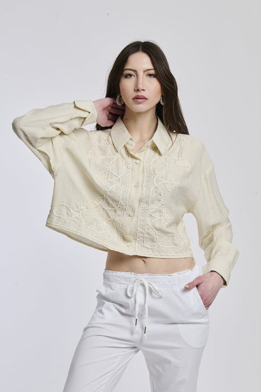 Tightly woven short-cut embroidered shirt